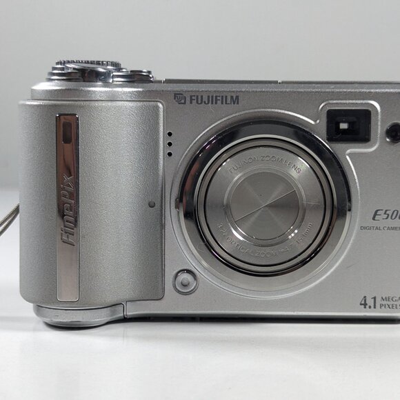 Fujifilm Finepix E Series E500 4.1MP Digital Camera Silver Case WORKS - Picture 7 of 12